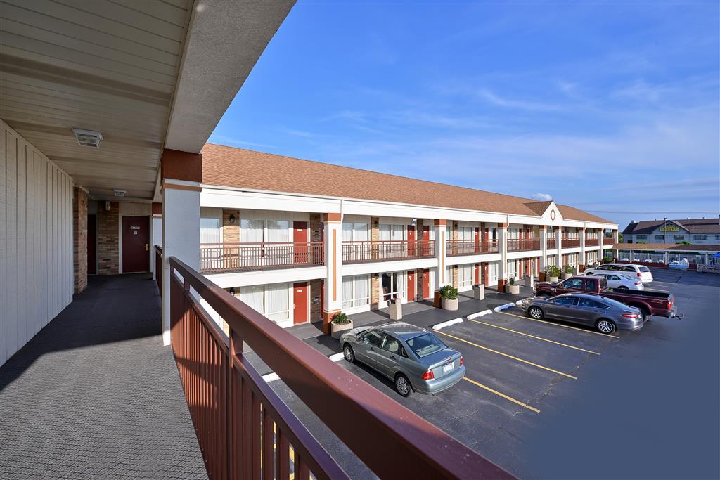 Hotel Western Of St. Charles 3*
