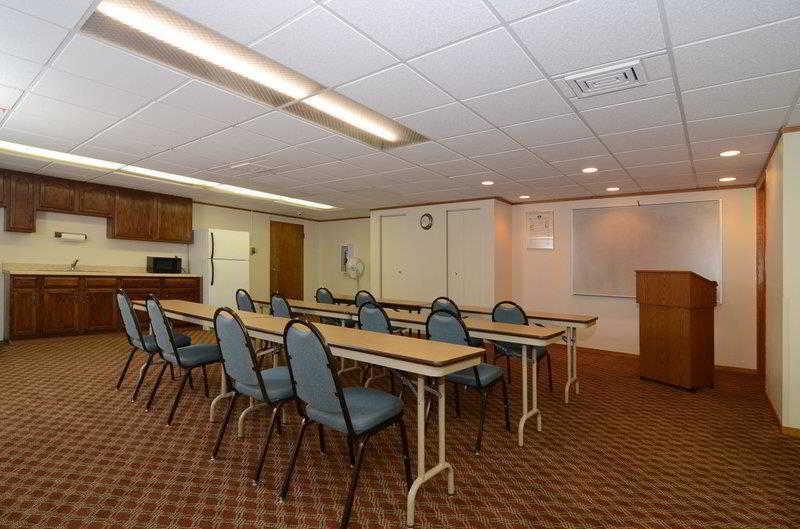 Hotel Western Of St. Charles 3*