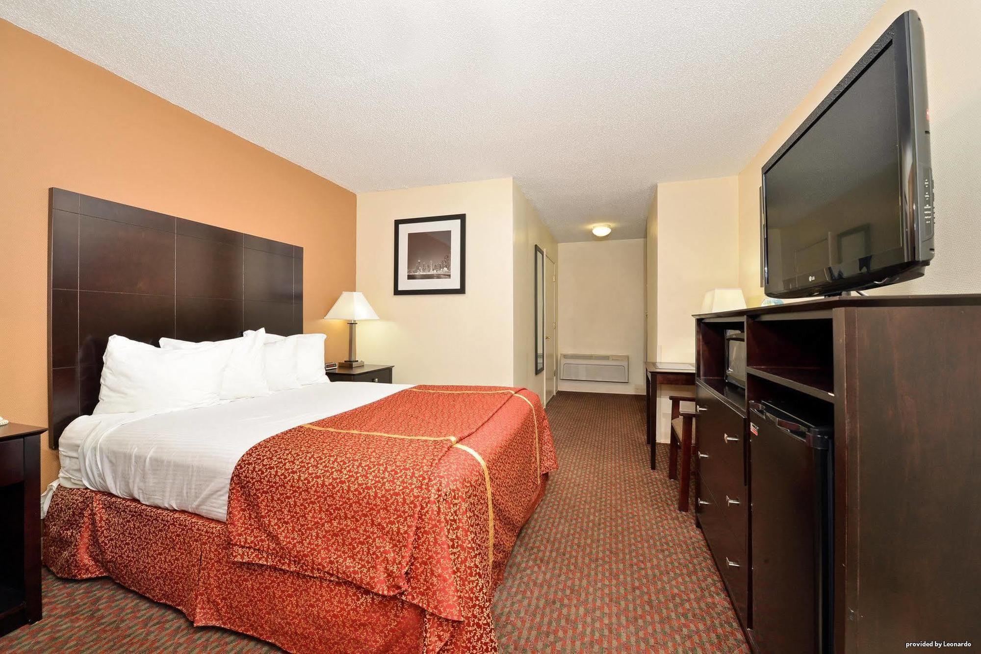 Hotel Western Of St. Charles