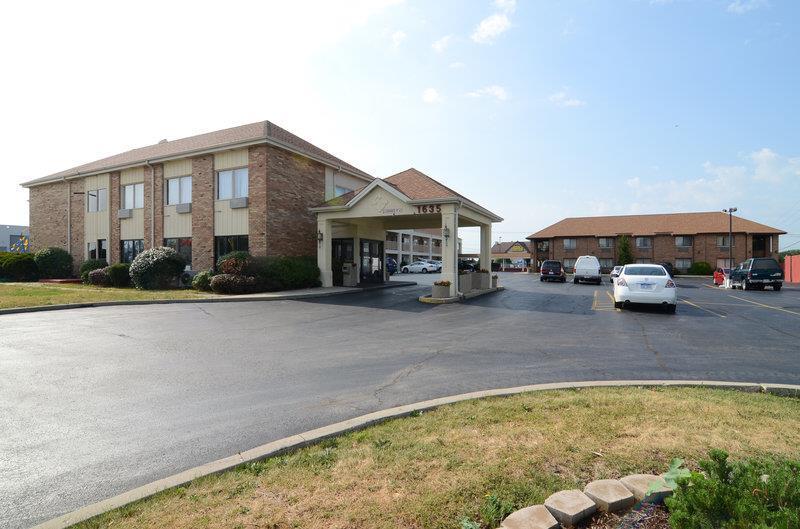 Western Of St. Charles Hotel 3*