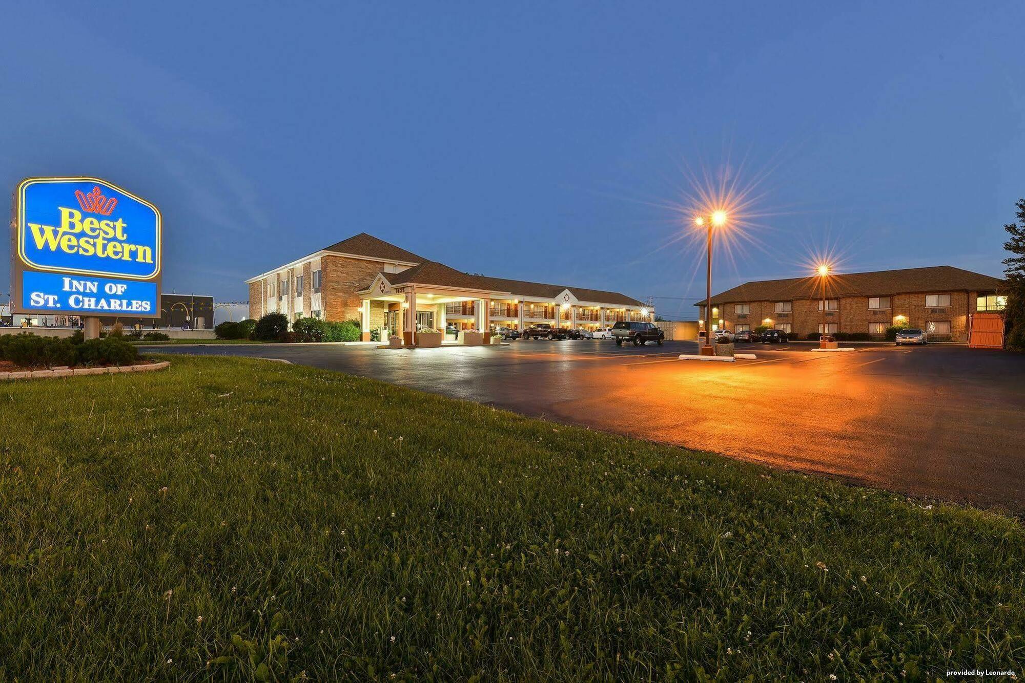 Western Of St. Charles Hotel 3*